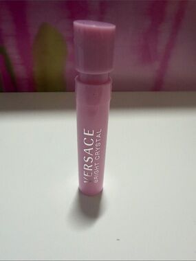 Versace Bright Crystal Lip Balm & Gloss Sample - Light Pink